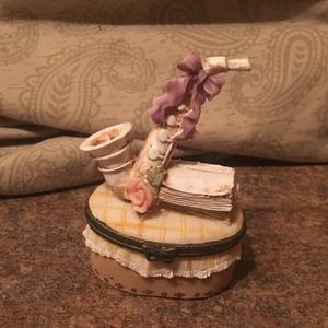 Miniature Decorative Keepsake Jewely Box